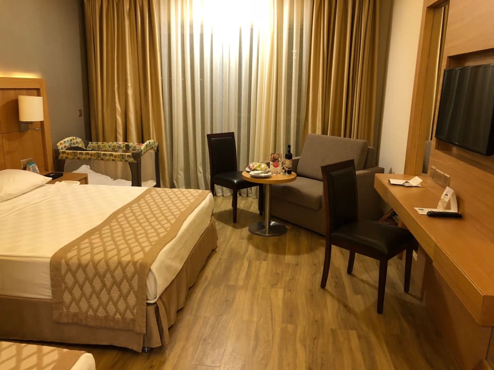 Zimmer Salamis Bay Conti Resort Hotel & Casino