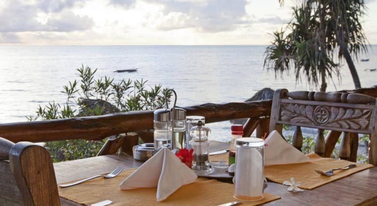 "Restaurantterrasse" Blue Oyster Hotel (Jambiani) • HolidayCheck