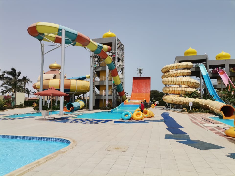 Pool Aladdin Beach Resort