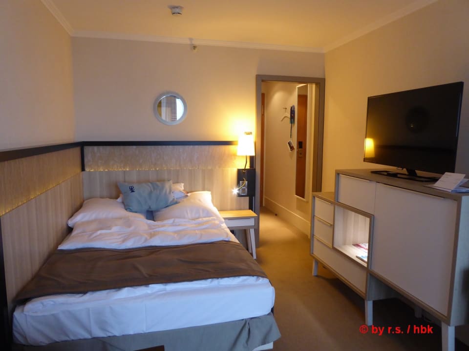 Modern eingerichtet, großer Flat-TV, W-Lan, Safe, Minibar Hotel Neptun