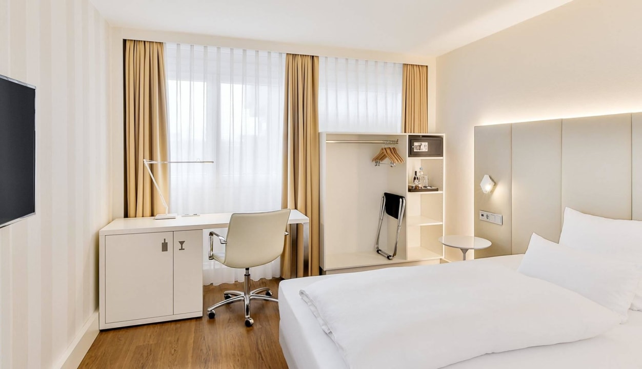Standard Single Room Hotel NH Erlangen