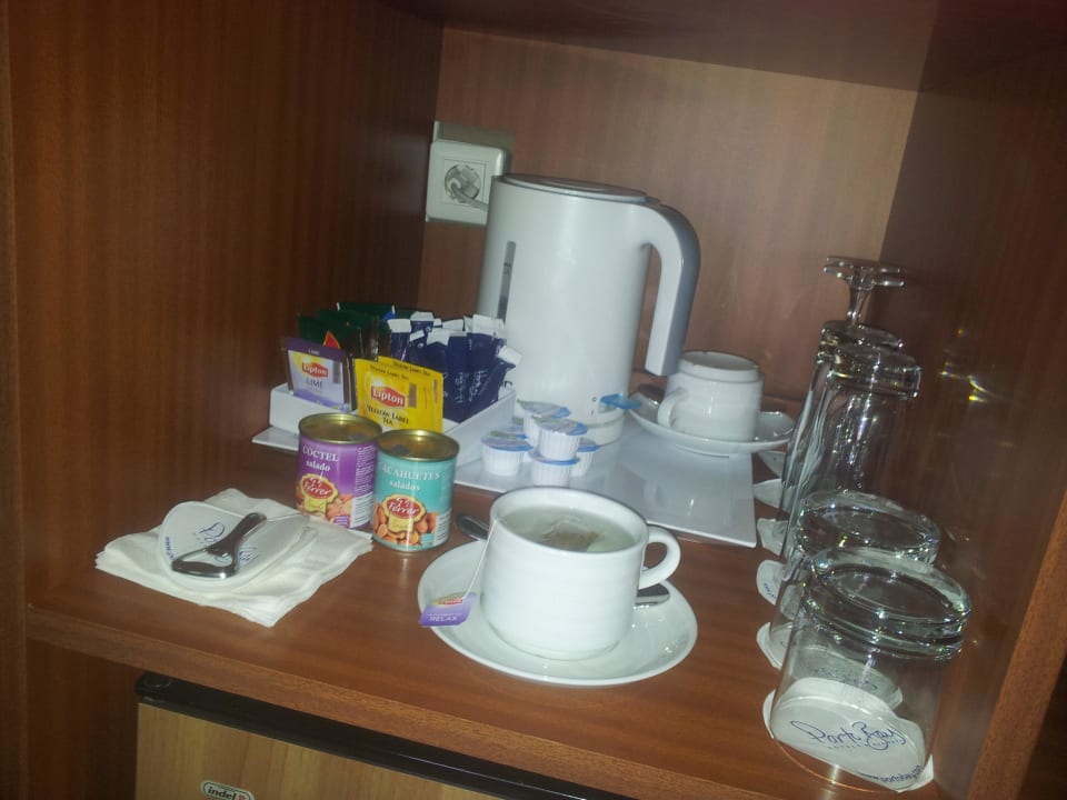 Kleine Bar im Zimmer PortoBay Falésia