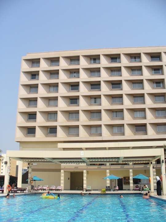 Hotelansicht Rückseite Hilton Garden Inn Ras Al Khaimah