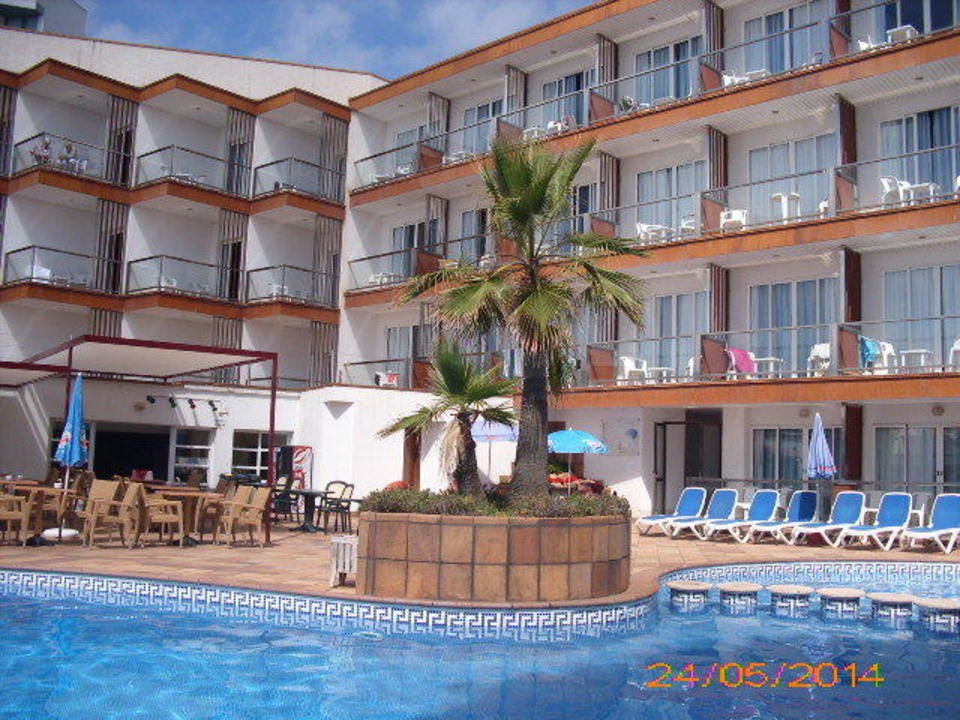 Blitzsaubere Poolanlage Hotel Clumba