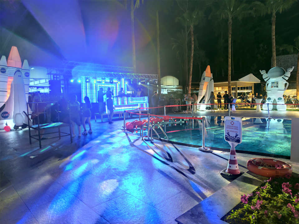 Pool allsun Numa Club Side