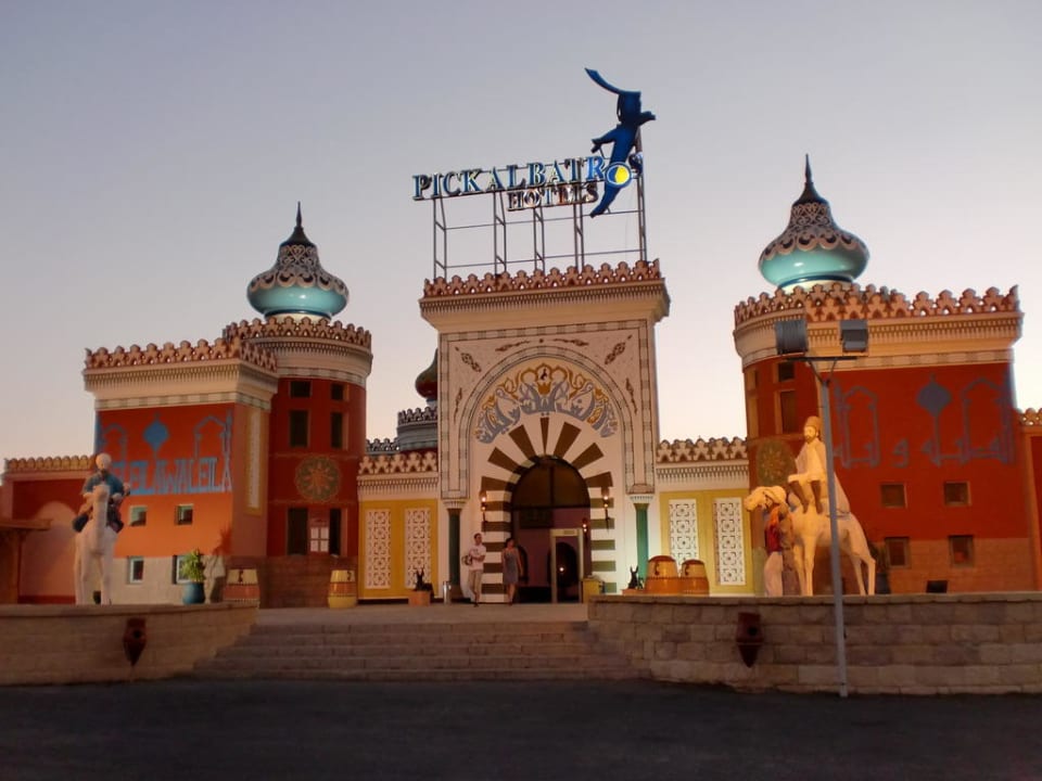 Außenansicht Pickalbatros Alf Leila Wa Leila Resort - Neverland Hurghada