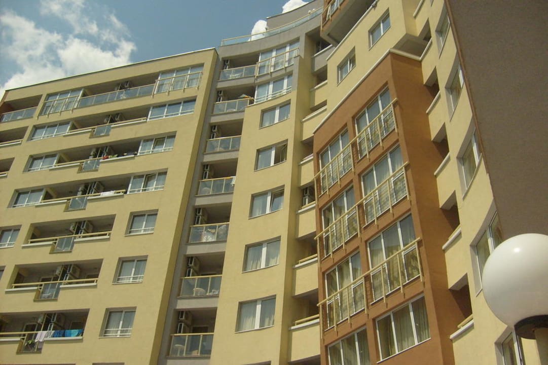 Hotel od strony basenu Hotel Nikea Park