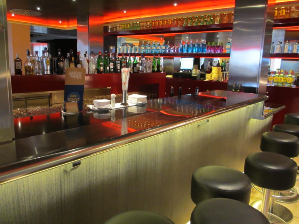 Feine Auswahl - edle Tropfen - bestgelagerte Sorte Hipotels Playa la Barrosa