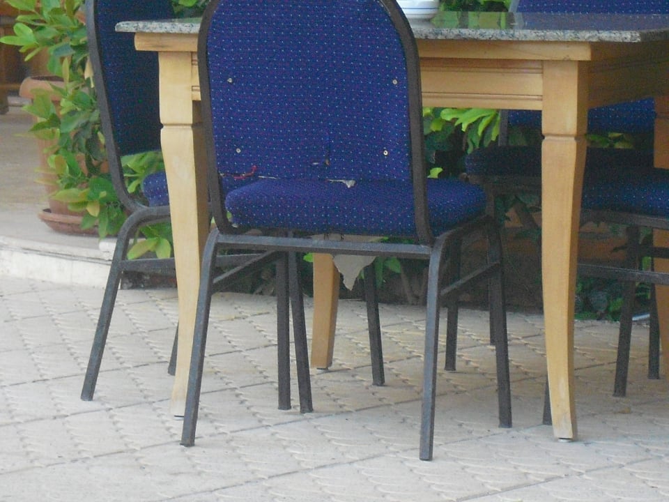 Poolbar, dort konnte man Mittags essen Sea Star Beau Rivage