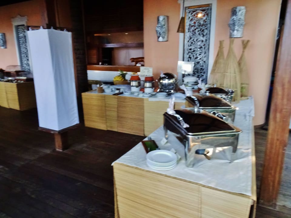 Asiat. Frühstück Hotel Sandoway Resort