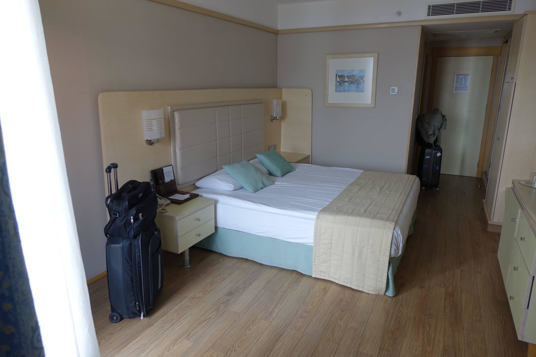 Recht großflächiges Zimmer  VONRESORT Golden Coast