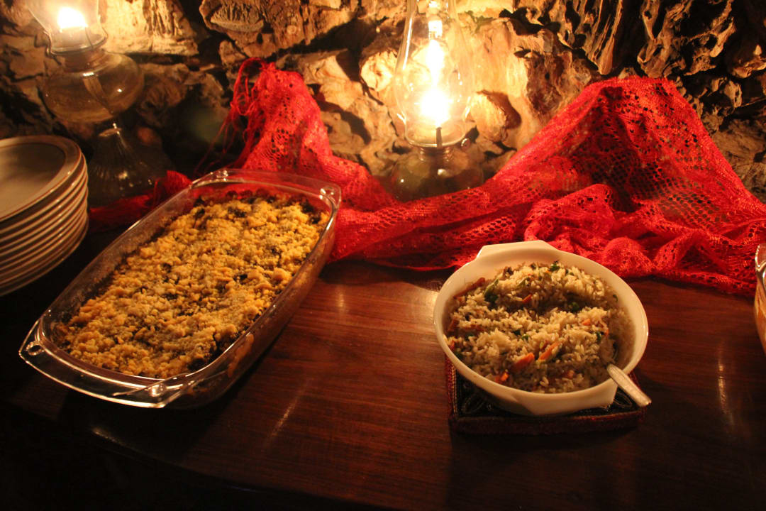 Typisch burisches Abendessen Otjitotongwe Cheetah Lodge