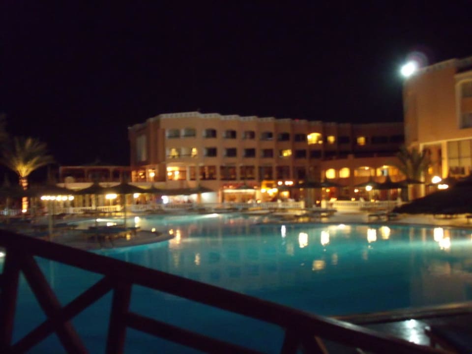 Beach Albatros by night Pickalbatros Aqua Park Resort - Hurghada