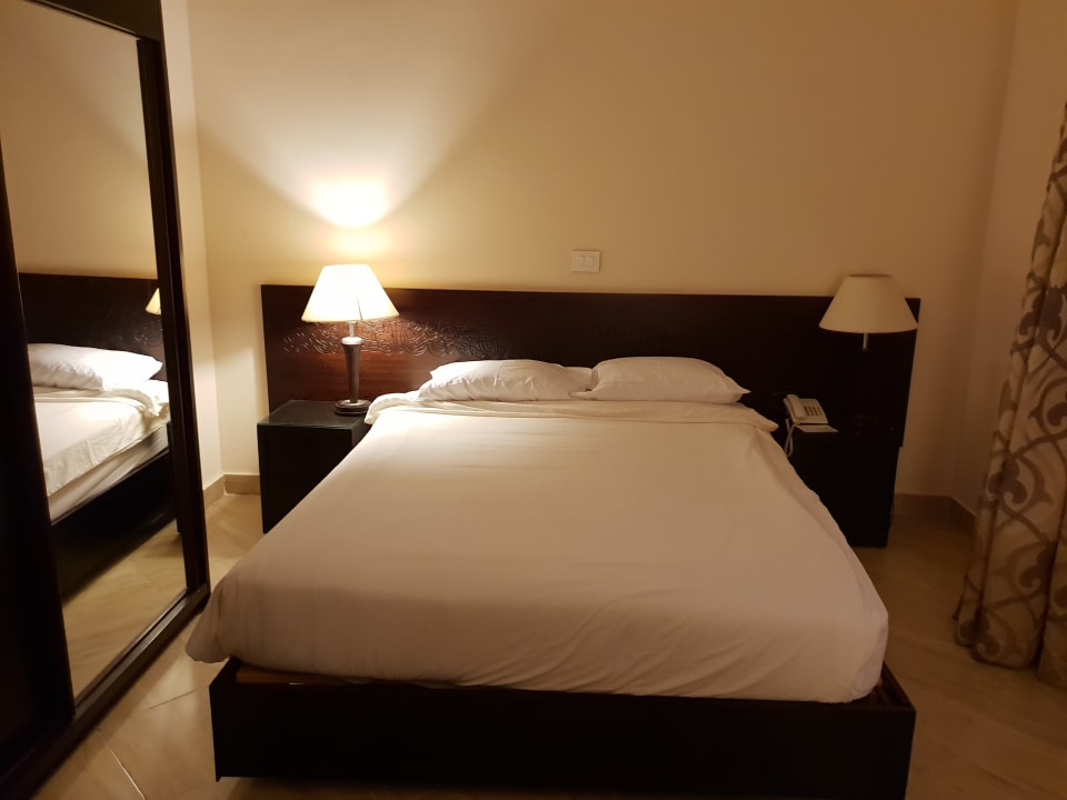 Zimmer Rohanou Beach Resort