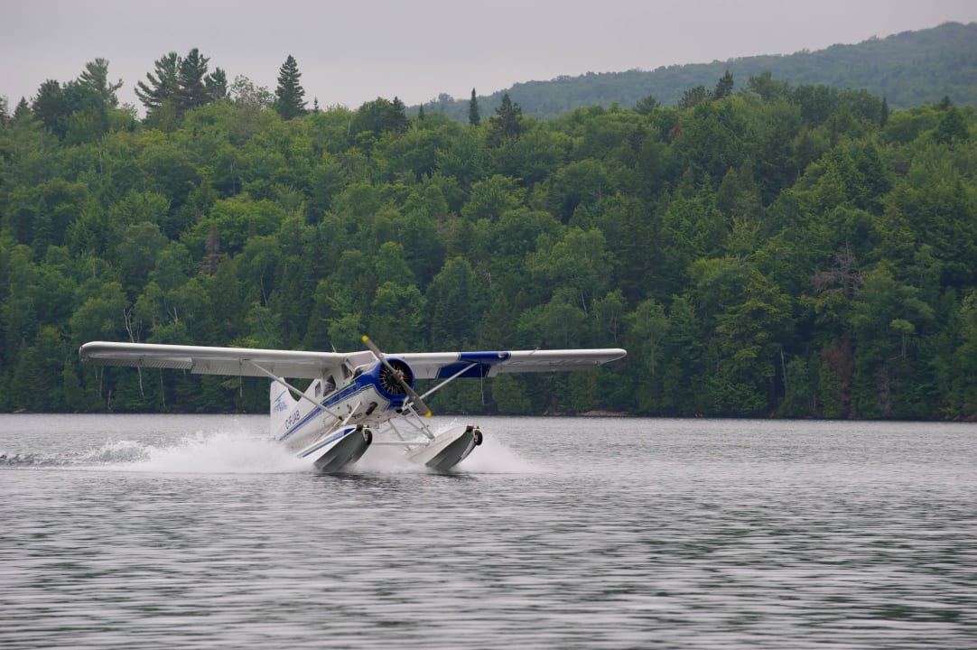 Hydravion Hotel Sacacomie