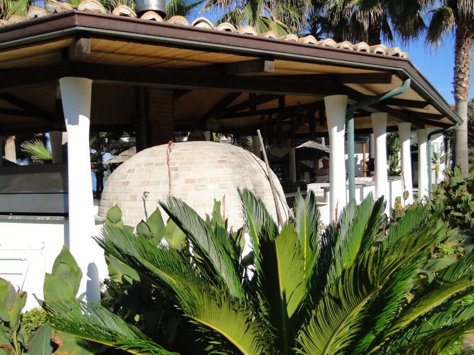 Pizzaofen wurde täglich angeheizt Hotel Villaggio Il Gabbiano