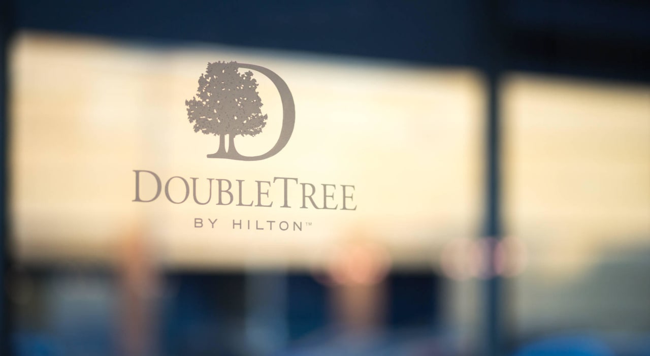 Logo DoubleTree by Hilton Krakow Hotel & Convention Center