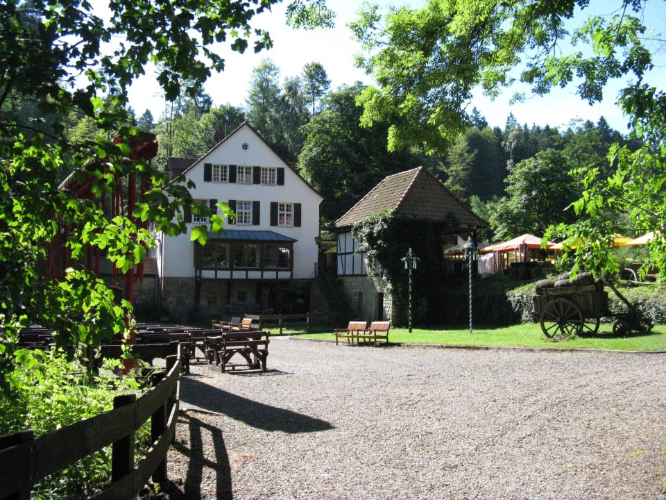 Seitenansicht Waldhotel Silbermühle