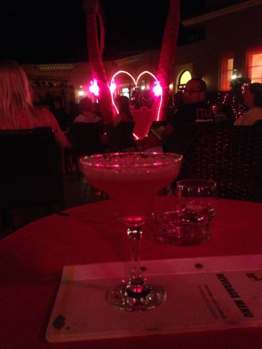 Cocktail mit Motiv "Liebe" TUI MAGIC LIFE Redsina Sharm El Sheikh