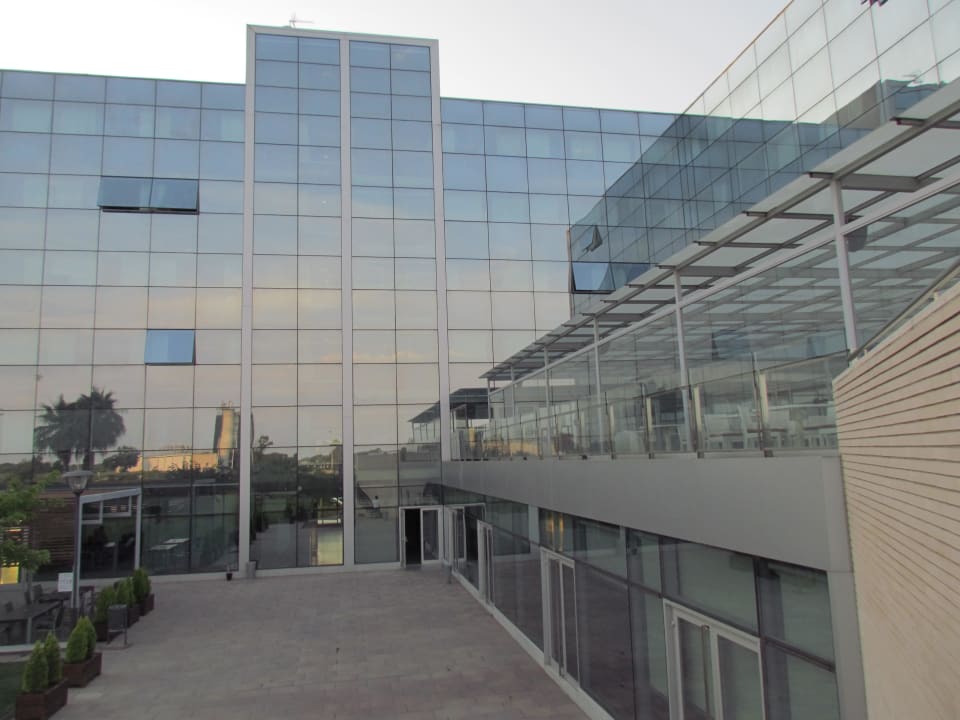 Rechts ist die obere Terrasse Hotel SB BCN Events