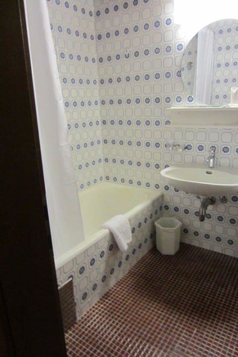 Blick ins Bad Hotel Fischer