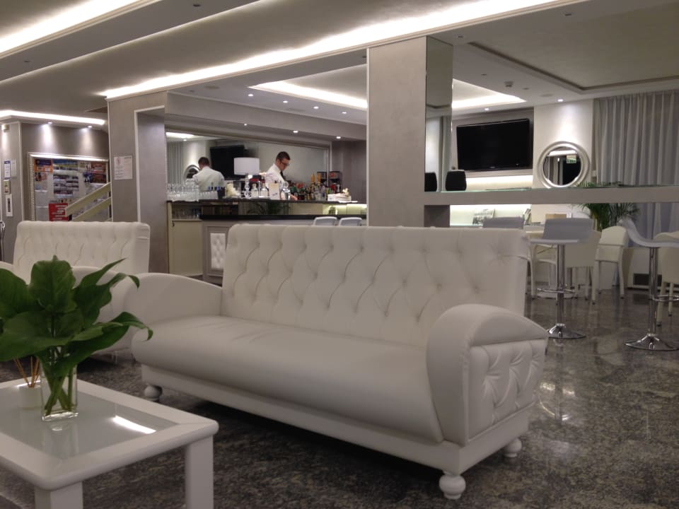 Lobby Hotel El Cid Campeador