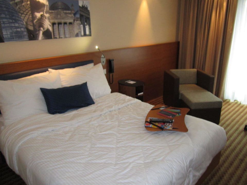 Bett und Sessel Hampton by Hilton Berlin City West