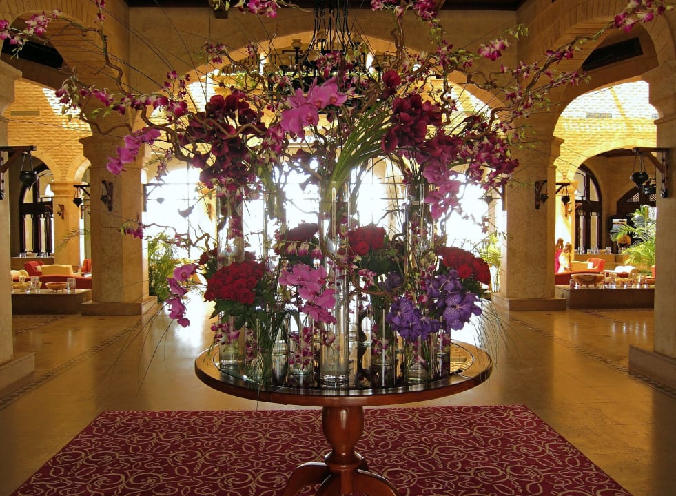 Blumenschmuck Lobby Hotel Kempinski Soma Bay