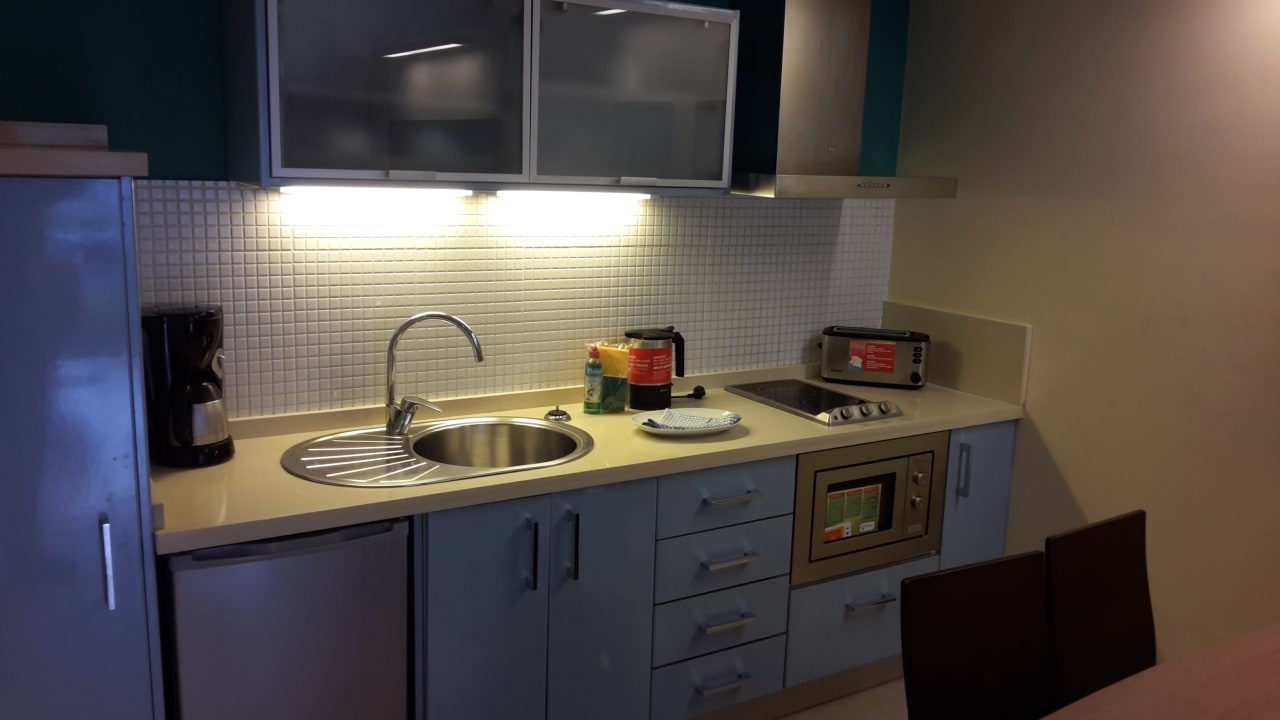 Küchenzeile Apartamentos Cordial Mogán Valle
