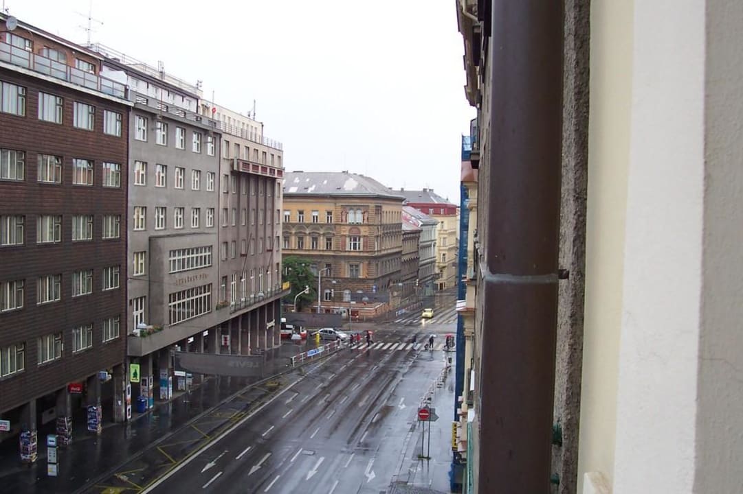 Zimmerausblick Richtung I.P.Pavlovka Hotel Tivoli