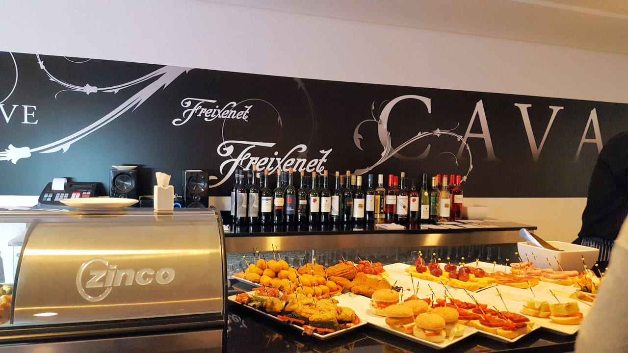 Tapas in der Tapas-Bar Prinsotel La Pineda