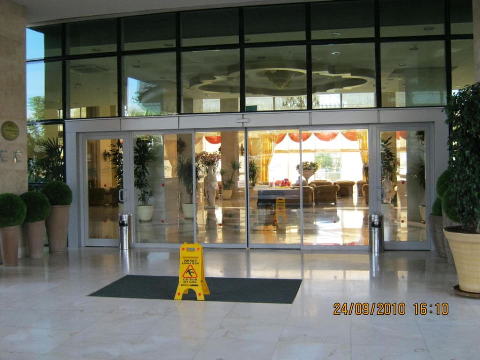 Eingang Alaiye Resort & Spa