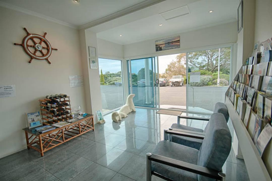 Our Lobby Robetown Motor Inn Hotel