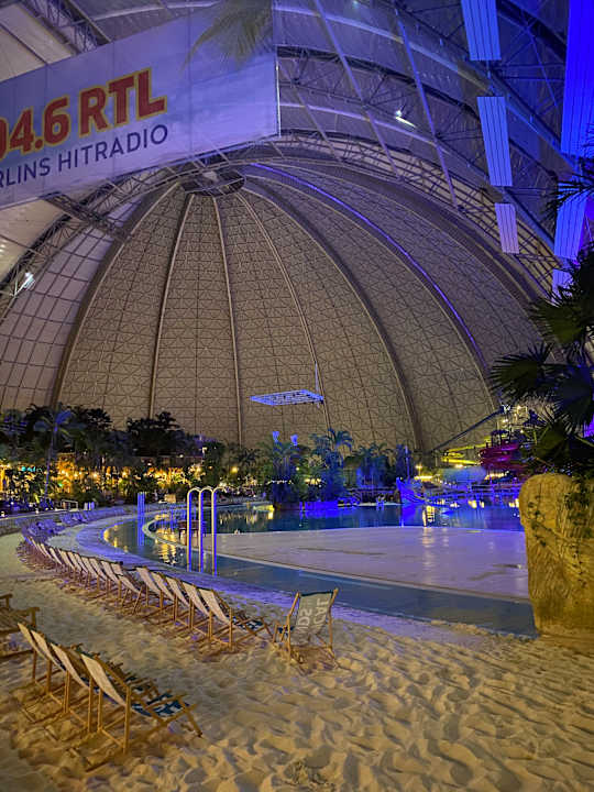 Pool Tropical Islands Resort