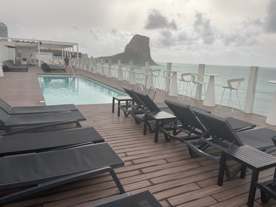 Pool Hotel Bahía Calpe by Pierre & Vacances