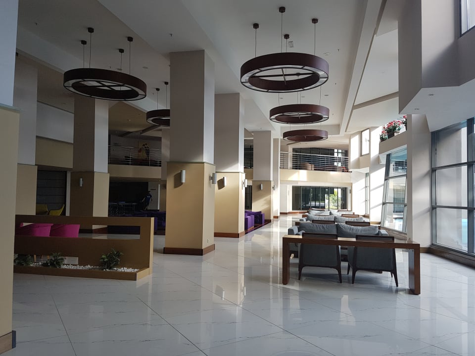 Teil der Oasis Bar Limak Lara Deluxe Hotel & Resort