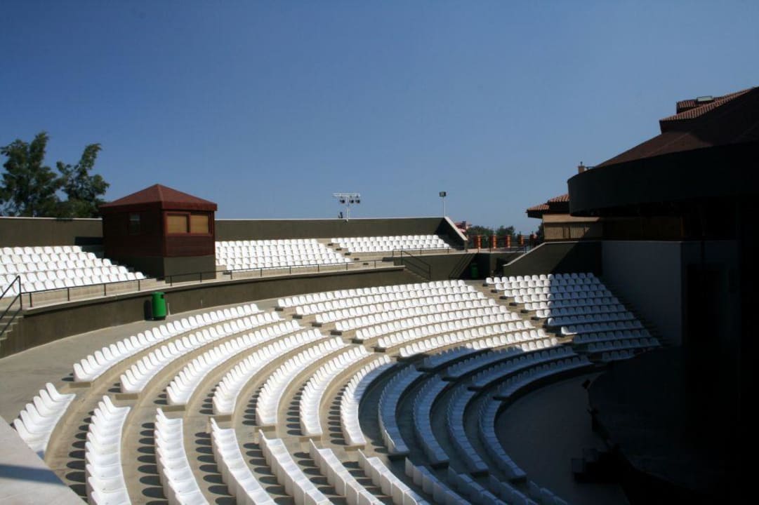 Amphitheater Club Grand Aqua
