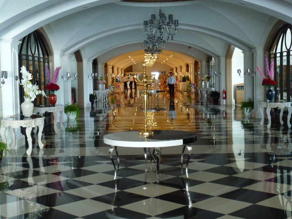 Zugang zu den Speisesälen Hotel Delphin Imperial
