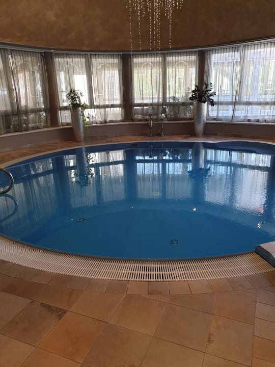 Pool Bergergut - Das Genießerhotel für Paare