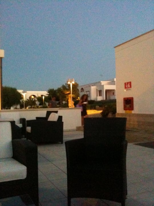 Abends in der Anlage Pietrablu Resort & Spa - CDSHotels