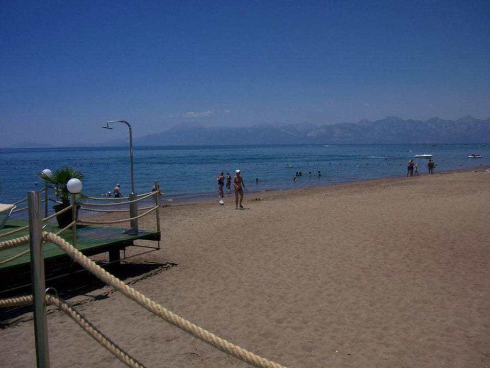 Feiner Strandsand und glasklares meer Hotel Delphin Diva