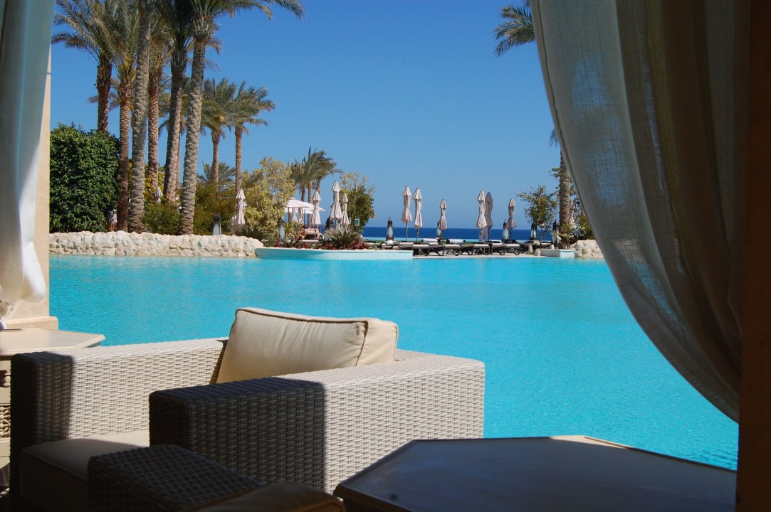 Blick von der Poolbar auf die Poolanlage Makadi Spa - Adults only