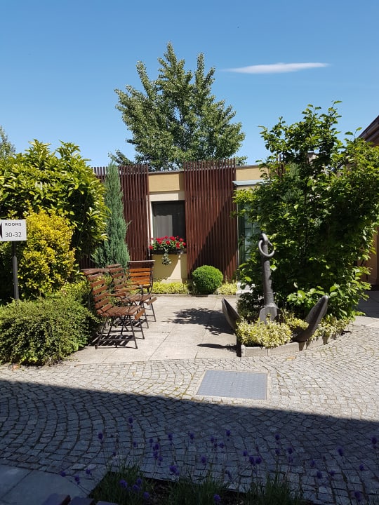 Gartenanlage Hotel Archibald At The Charles Bridge
