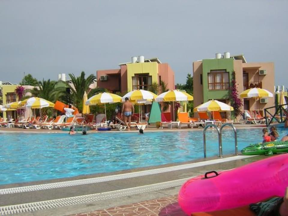 Pool2 VONRESORT Golden Beach