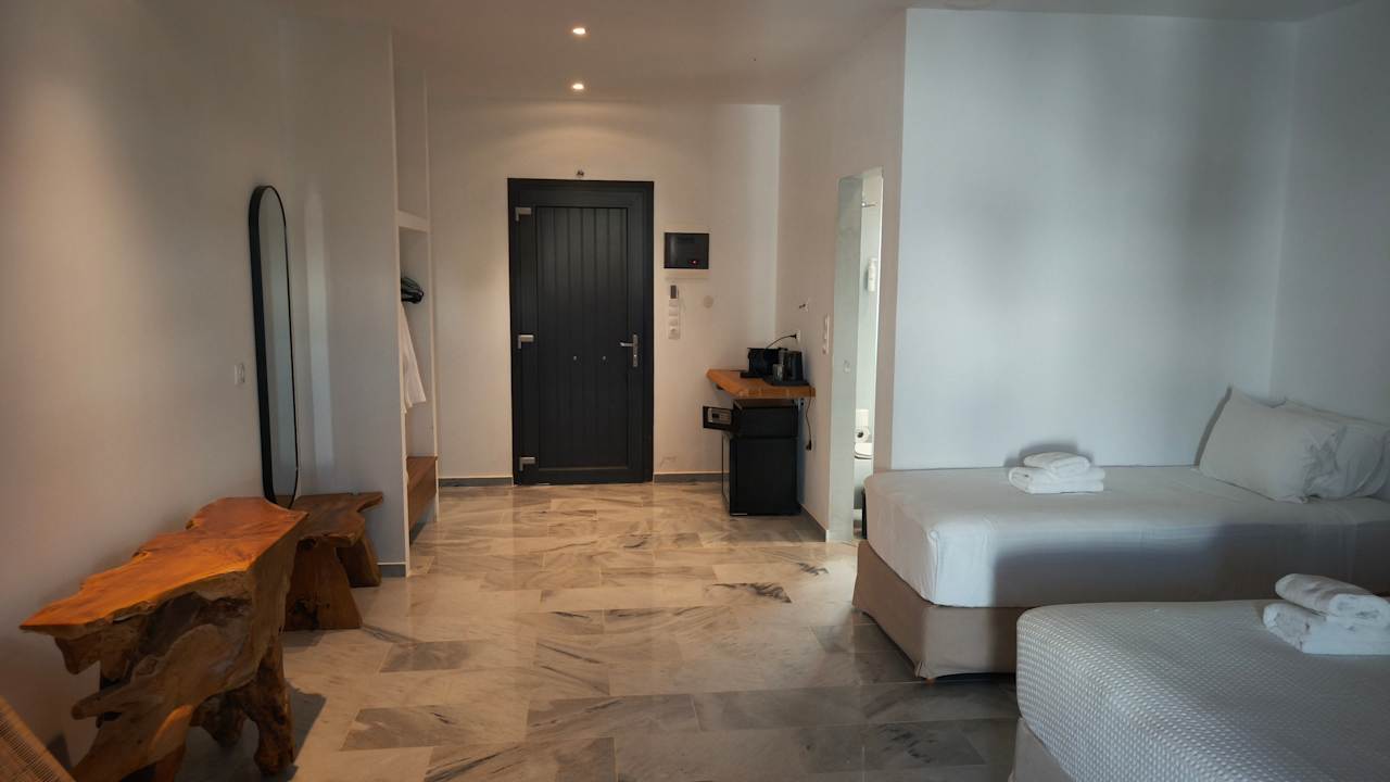 Zimmer Cavo Piso Livadi