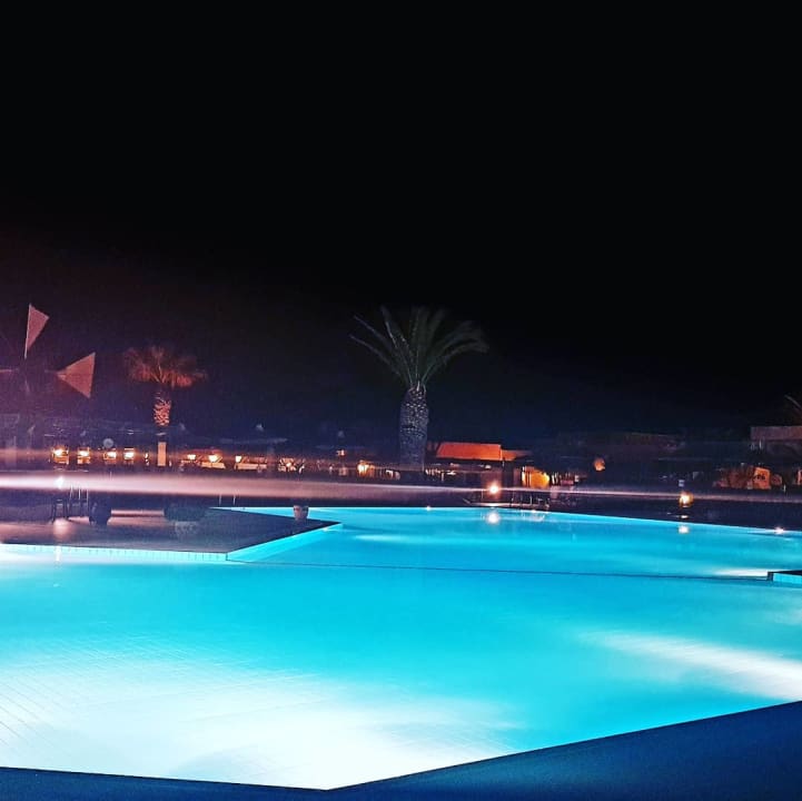 Pool Anissa Beach & Village