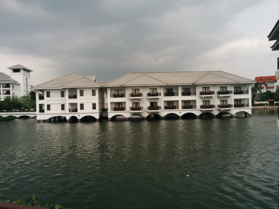 West Lake InterContinental Hanoi Westlake, an IHG Hotel
