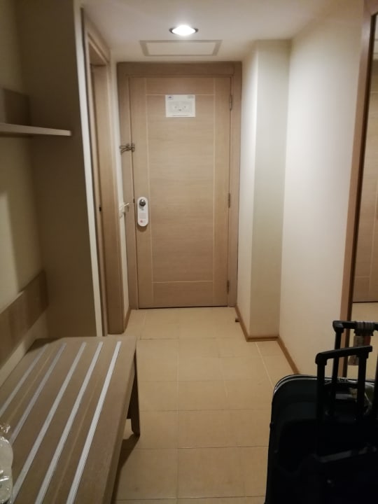 Zimmer Side Breeze Hotel