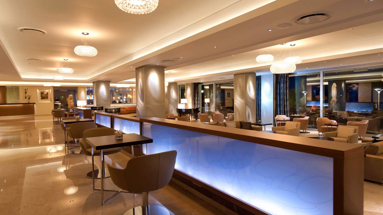 Crowne Plaza Limassol Hotel Lobby Crowne Plaza Hotel Limassol