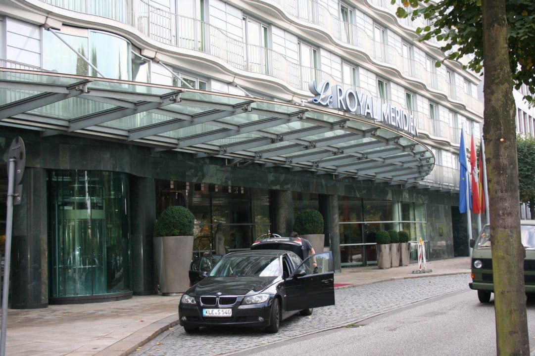 Eingang Hotel Le Méridien Hamburg
